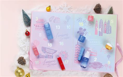 merry clinique advent calendar.